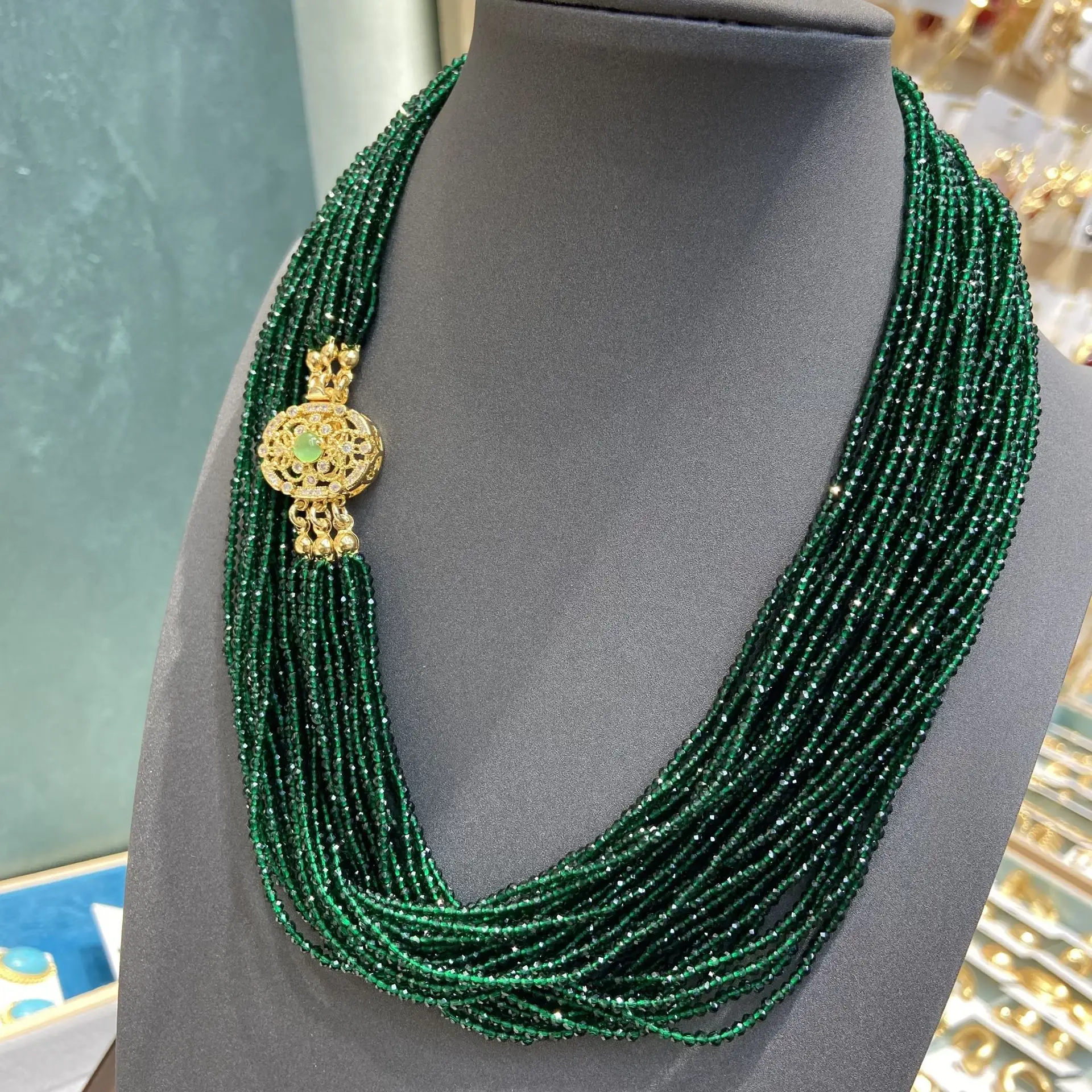 

Женское зеленое ожерелье с кристаллами для дыхания ребенка