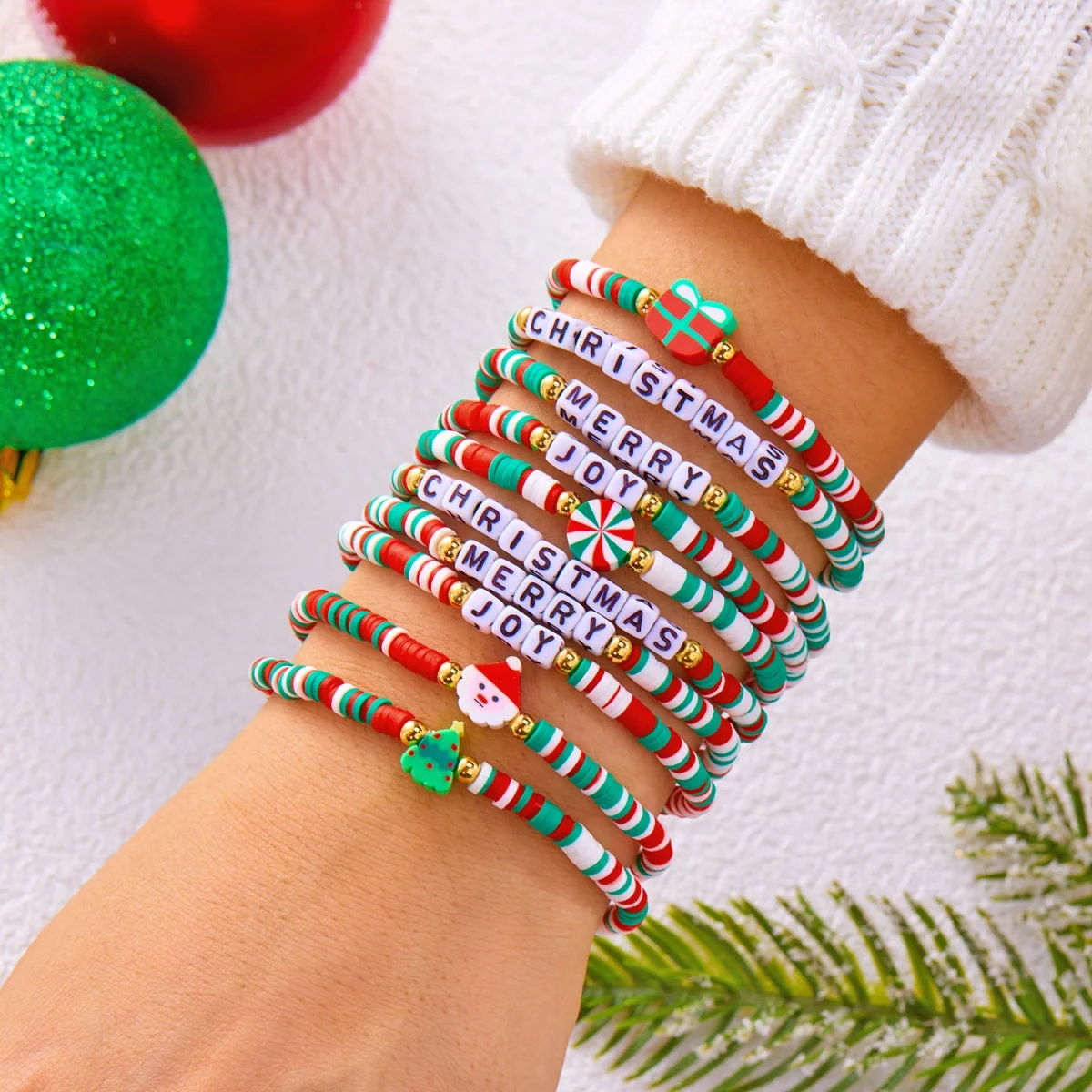 10 Teile/satz Weihnachten Santa Claus Baum Geschenk Box Lebkuchen Deer Brief Weichen Ton Perlen Multi-Schicht Armband Für Frauen männer Schmuck