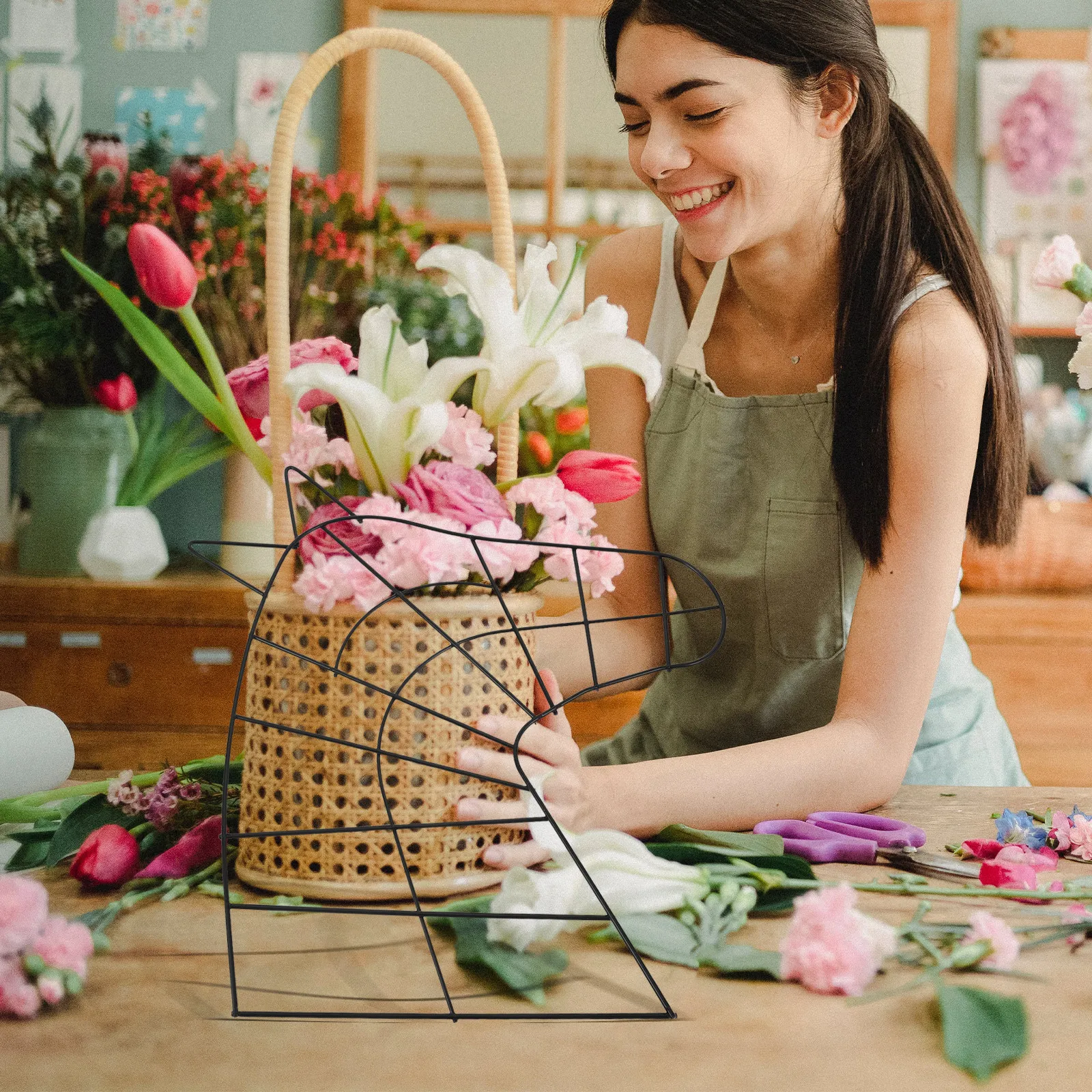 屋外・屋内ガーデンデコレーション用、2個入りの金属製花輪型フ - Wreath Form Wire のレビューと価格