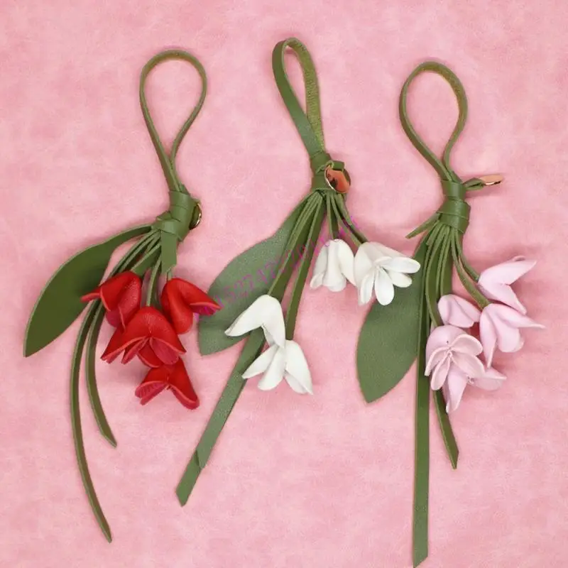 M76b متطورة PU الجلدية الزهرة مفتاح القلادة قلادة زخرفة مضغوطة مثالية لحقائب الظهر المفاتيح والمحافظ