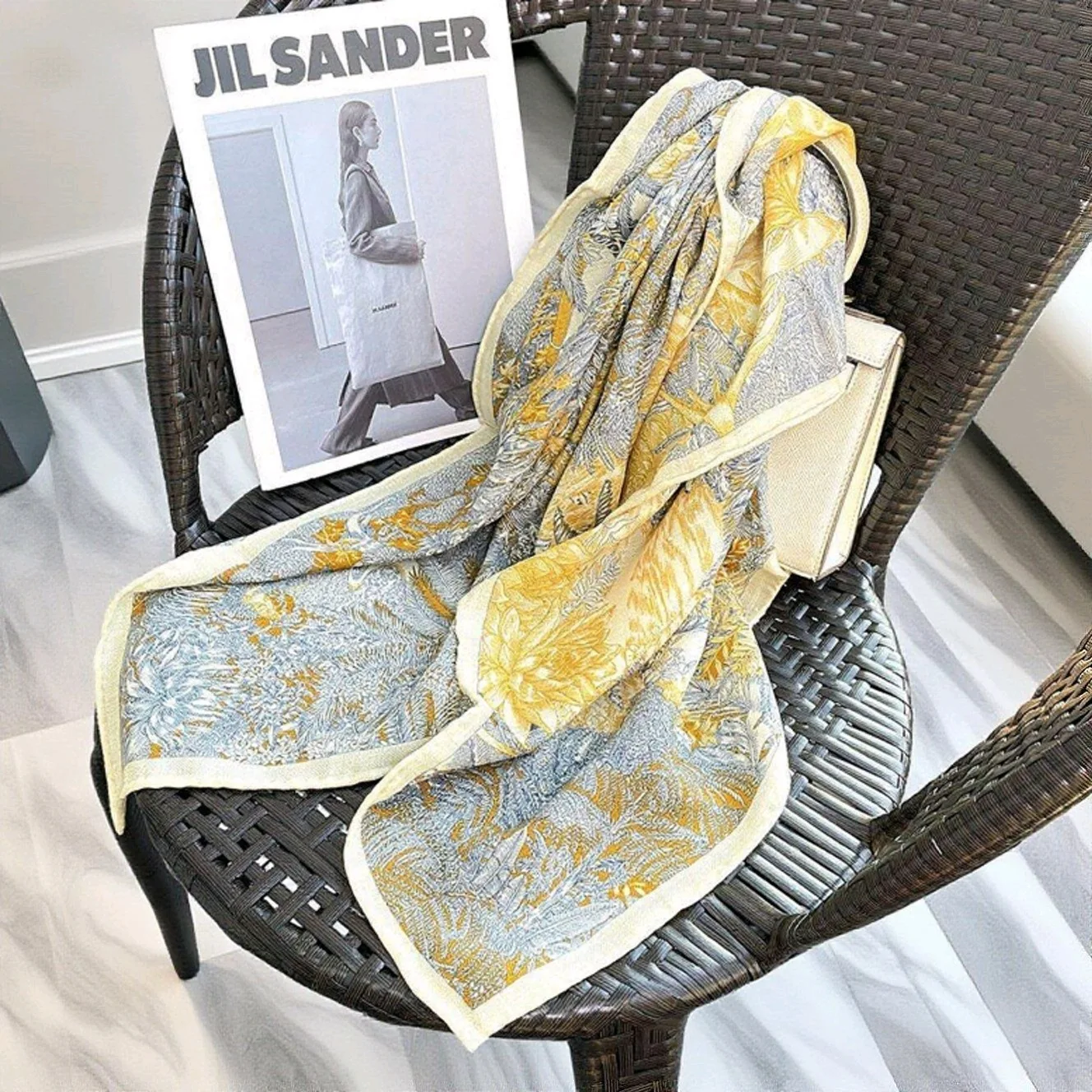 مزدوجة الوجه الحرير وشاح من الصوف 85 سنتيمتر الشتاء الفاخرة اليد رولارد شالات النساء ساحة عصابات الأوشحة الأم هدية الكريسماس