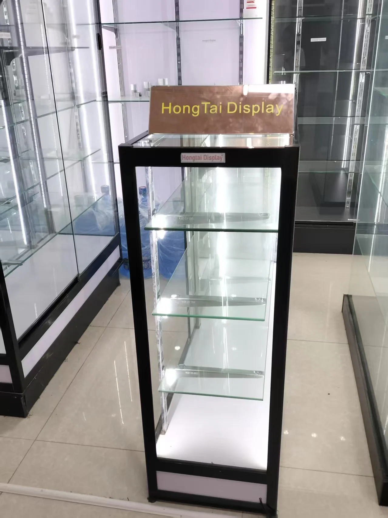 Custom.Factory Wholesale Mirror Sliding Door Strips Light Full View Store Cabinet Store Fixture Glass Cabinet Smoke Store Displa