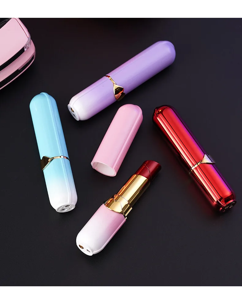 Fun Lipstick Shaped Lighter, Mini Cute, Small and Delicate Carrying Women\'s Inflatable Lighter, Cigarette Accessories