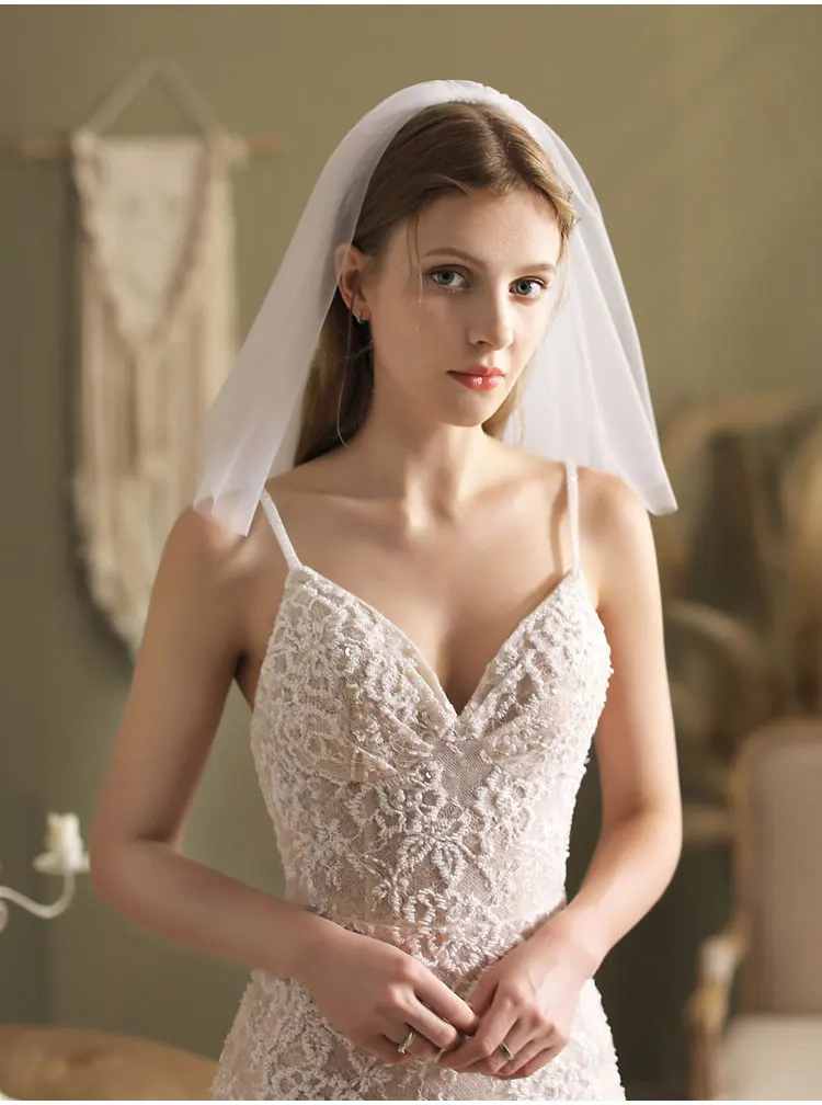 Veli da sposa corti in Tulle morbido da donna per spose bordo tagliato velo da sposa a due strati avorio bianco con pettine per addio al nubilato