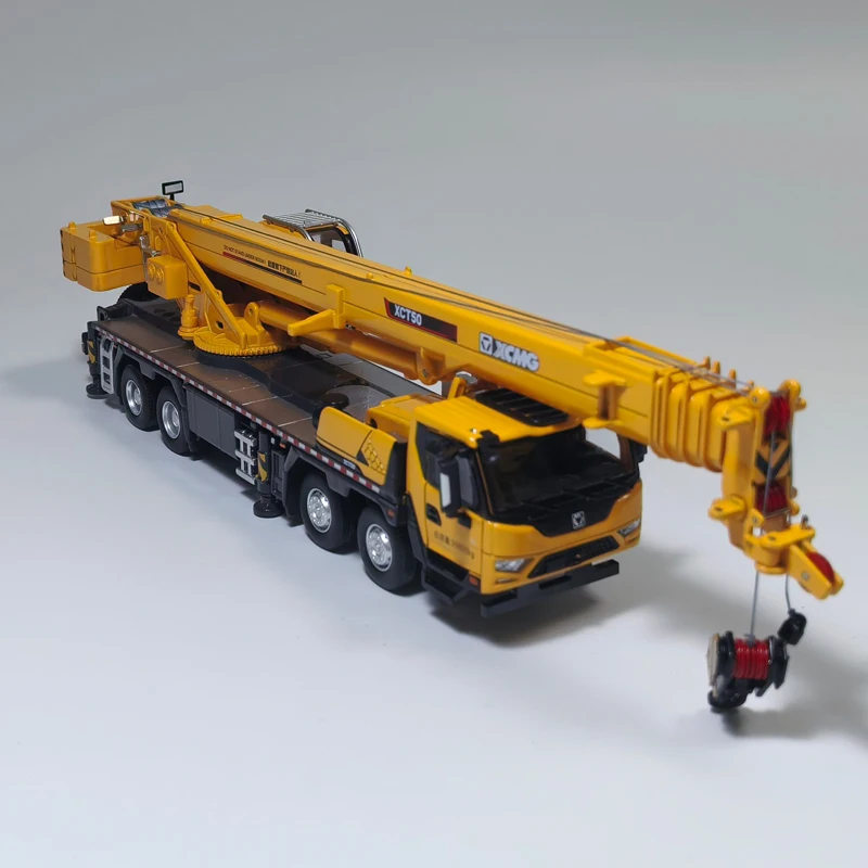 

Модель строительной техники XCMG XCT50: миниатюрный металлический литой кран в масштабе 1:50