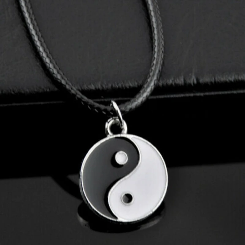 Hot Double Sided Black White Tai Chi Yin Yang Eight Trigrams Pendant Necklaces for Women PU Leather Rope Collar Girlfriend Gift