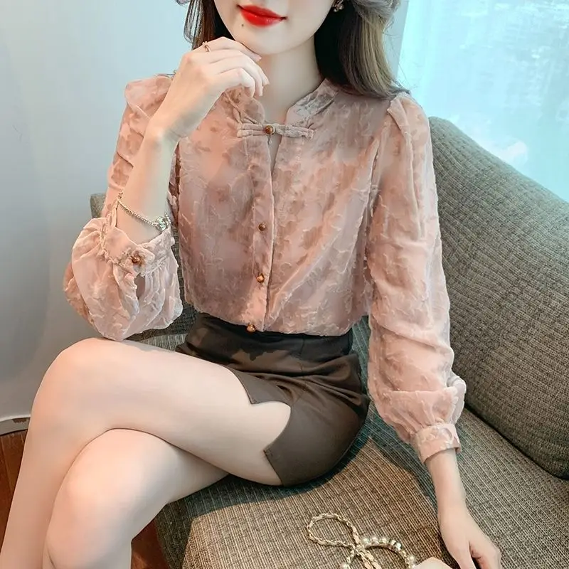 New National Style Golden Velvet Shirt for Women's Autumn New Palace Style Shirt Unique and Unique Small Shirt Long Sleeve Top