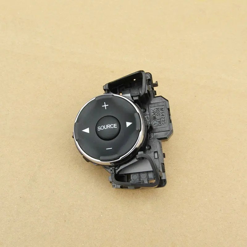 Apply to Honda VEZEL 2014-2021 Multifunctional steering wheel buttons Volume adjustment switch Keys button