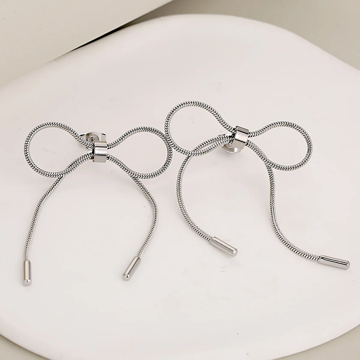 Exquisite Craftsmanship Bow Snake Chain Light Luxury Advanced Sense Stainless Steel Stud Earrings For Women, Fine Workmanship