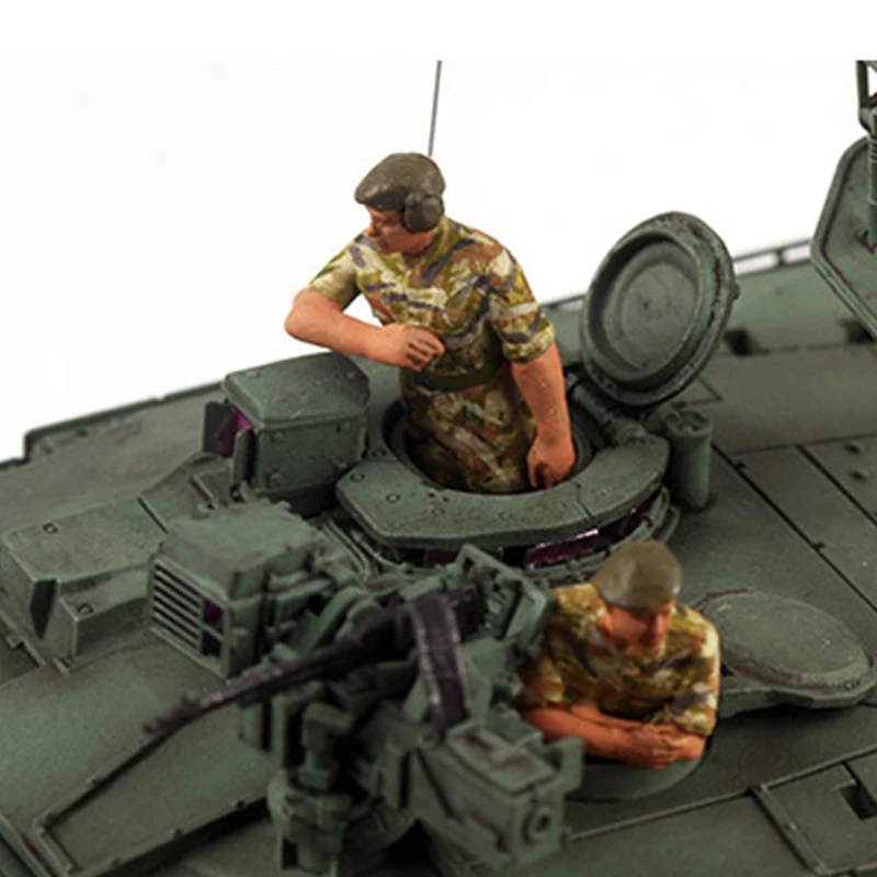 

1:72 Scale Resin Challenger Tank Soldier 2-person Scene Accessory Model Adult Toy Classic Nostalgia Gift Souvenir Static Display