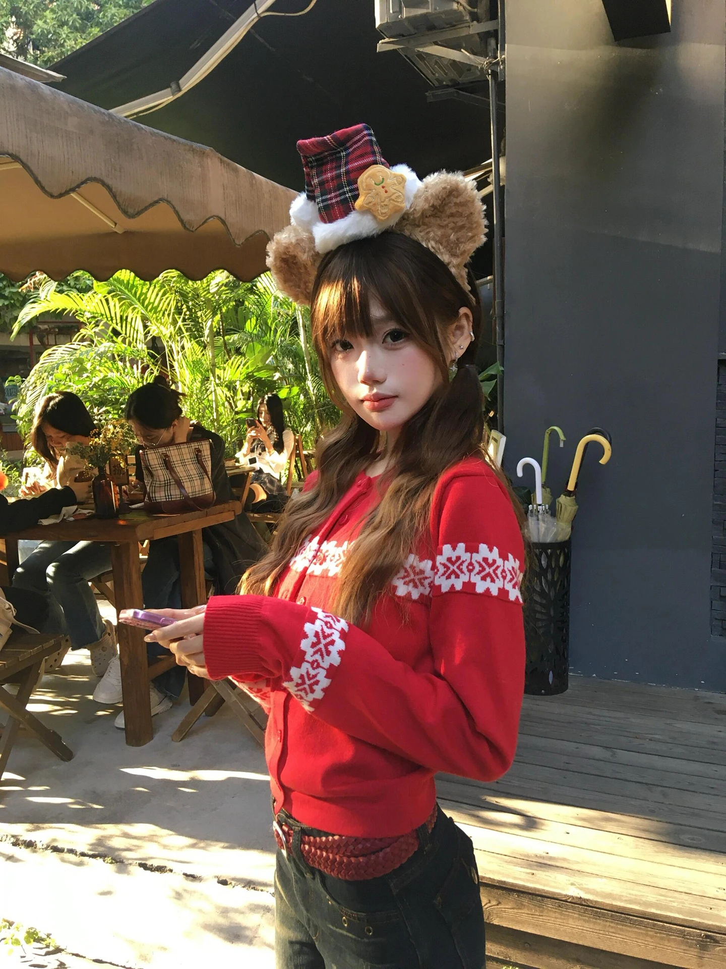 ชุดเสื้อไหมพรมถักทรงเกาหลี สไตล์หวานซ่อนเปรี้ยว ปักลายสีแดงต้อนรับปีใหม่ สำหรับผู้หญิง เสื้อกล้ามใส่เป็นชุดชั้นใน