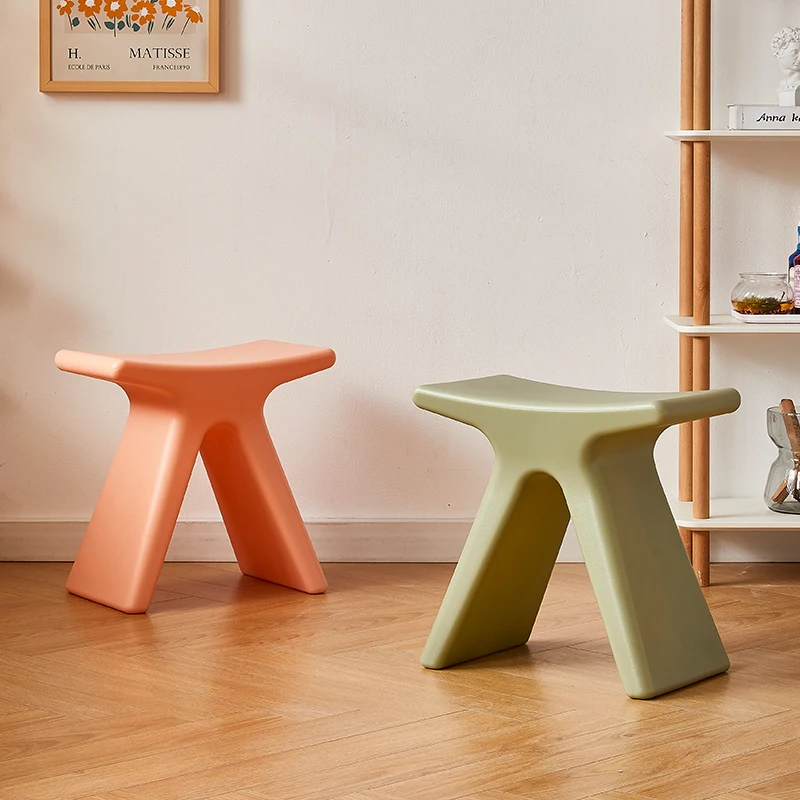 sgabello-in-plastica-creativo-nordico-sgabello-basso-per-piccoli-appartamenti-sgabello-per-cambio-scarpe-in-soggiorno-sgabello-per-ingresso-e-uso-domestico