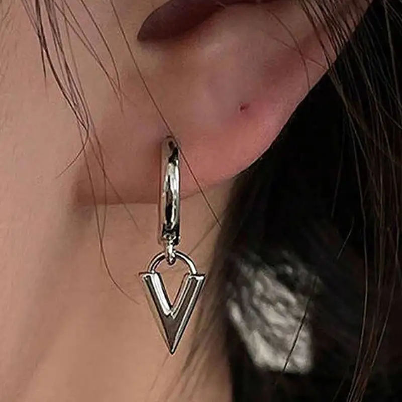 Huitan Elegante V-förmige Damen-Ohrringe, silberfarben, vielseitige Accessoires für Party, Verlobung, Modeschmuck für den Alltag