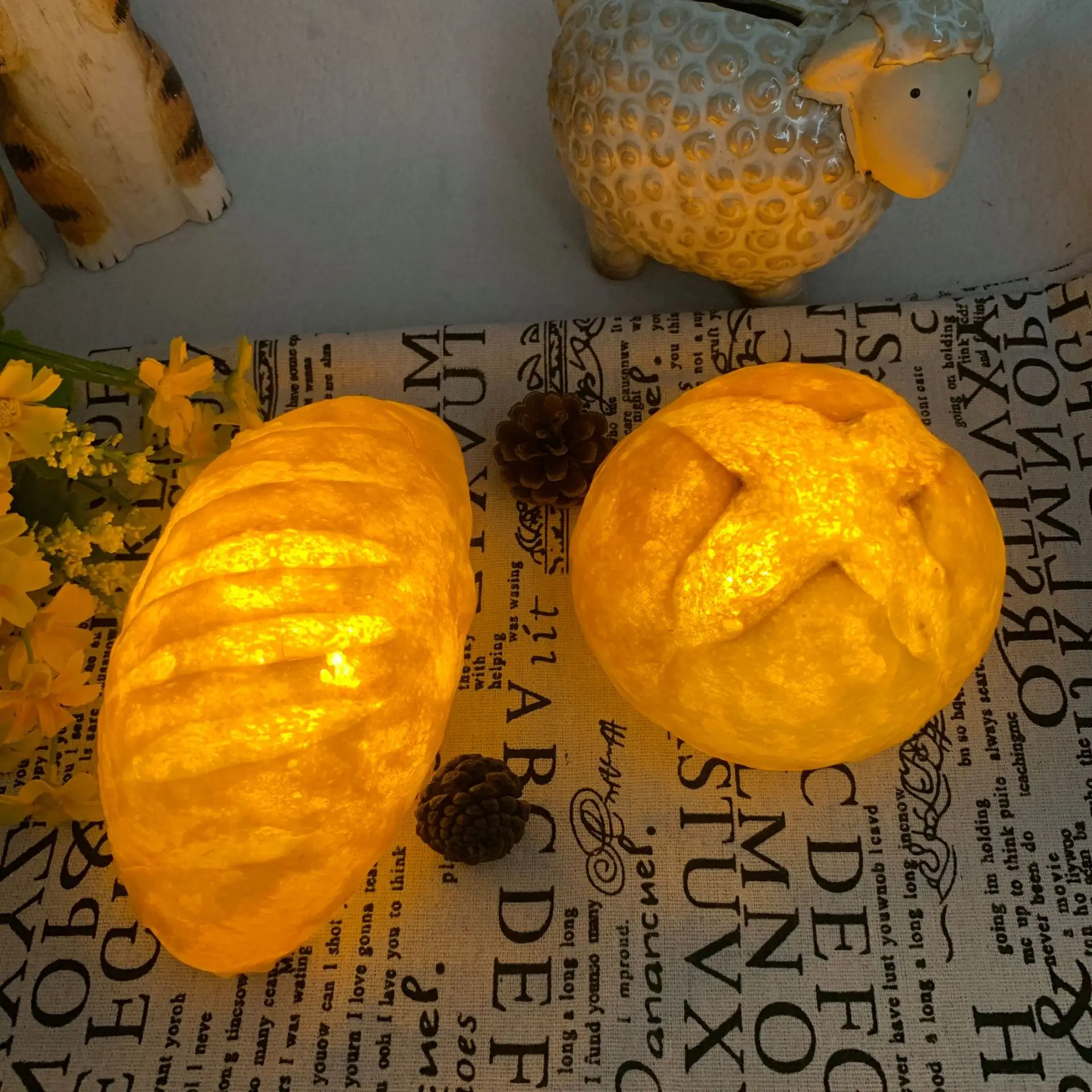 Artifical Croissant Bread Light Atmosphere Lamp LED Bread Lamp LED Night Light Cake Shop Decoration Great Gift