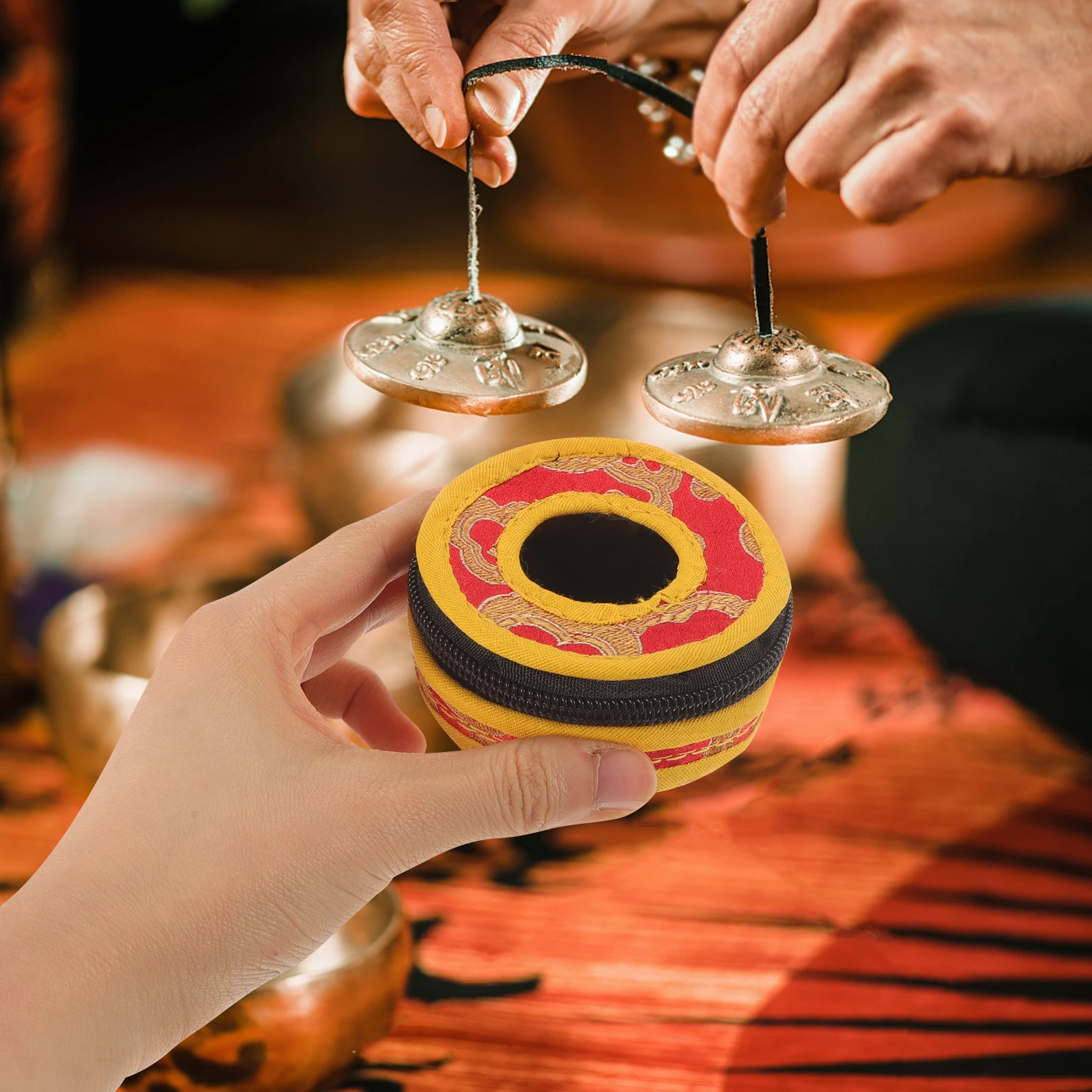 

Handmade Embroidery Finger Cymbals Bag Auspicious Pattern Bell Case For Tingsha Cymbals Zipper Pouch Durable Cloth Material