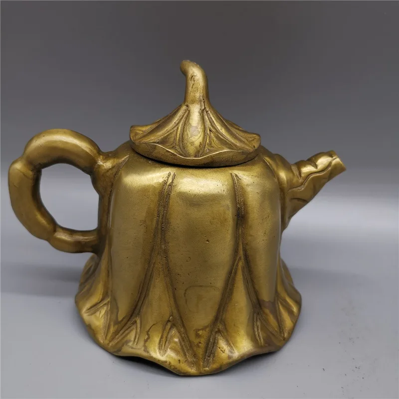 

Guyunzhai Vintage Distressed Brass Lotus Leaf Pot Ornaments Chinese Household Study Decoration Crafts