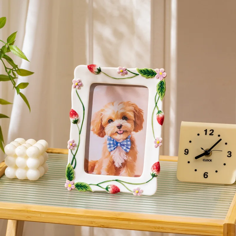 Creative Ceramic Pet Photo Frame, Strawberry Pattern Kids Pets Picture Stand, Tabletop Display Ornament, Sweet Home Decor Gift F