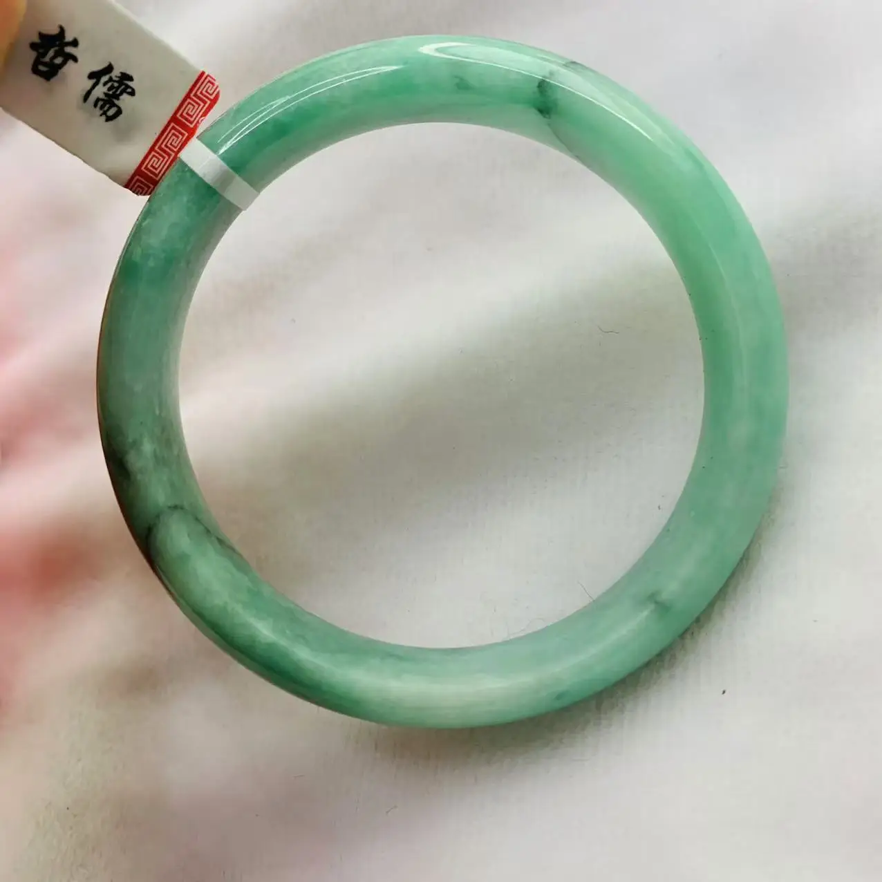 

One Object, One Picture Real Natural Light Green 57mm Jade Bracelet