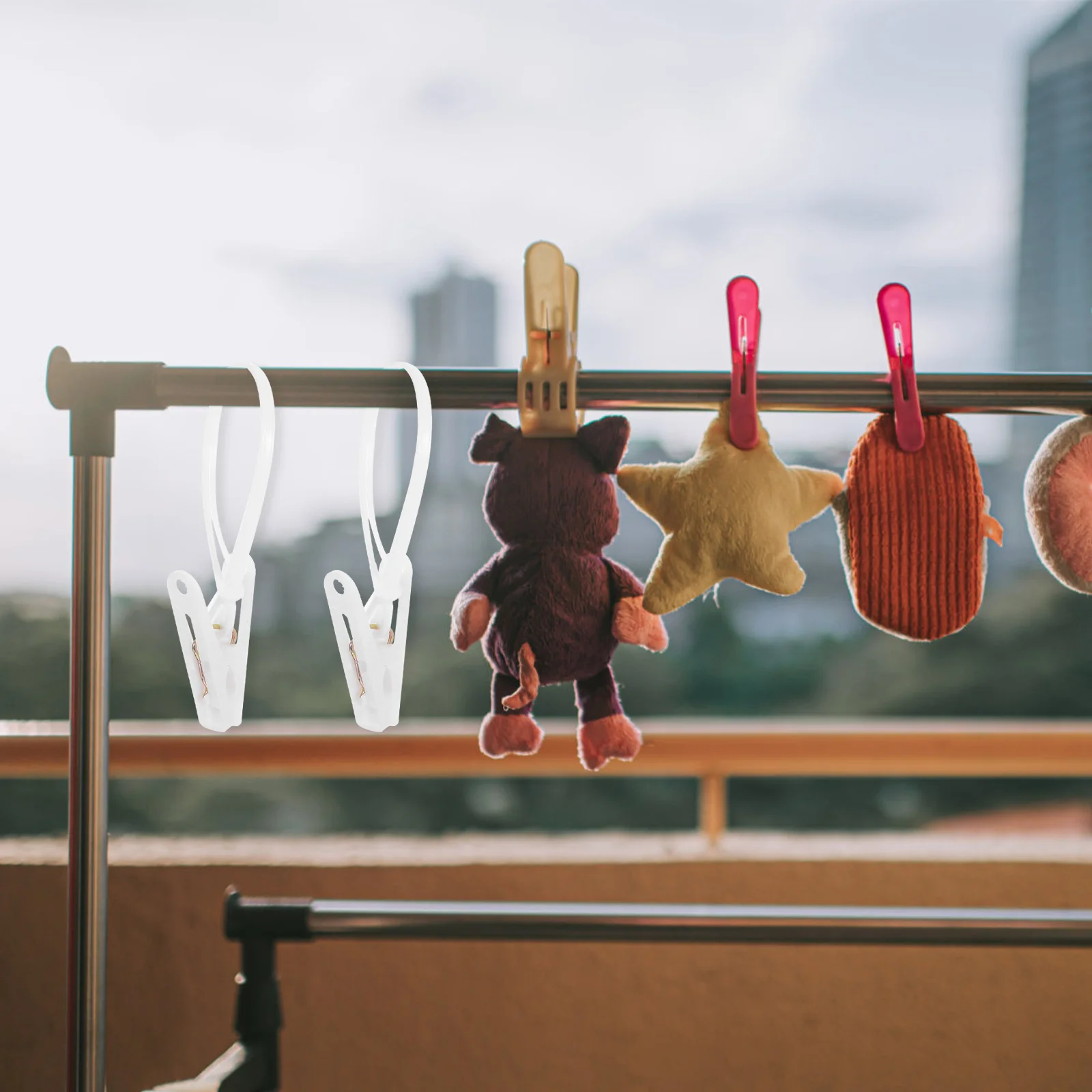 

60Pcs Clothes Clips Heavy Duty Windproof Design with Rope Hook for Laundry Towels Socks Camping Balcony Drying Solution