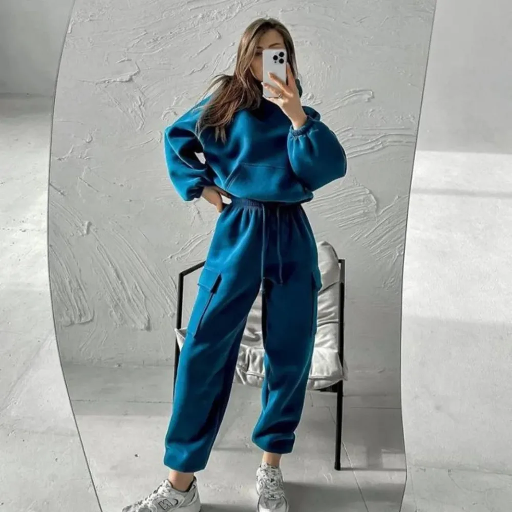 

Tracksuit Women Two Pieces Set Sweatshirts Loose Solid Hooded Neck Pockets Pants Suit Elastic Waist Sports Autumn Winter 2025