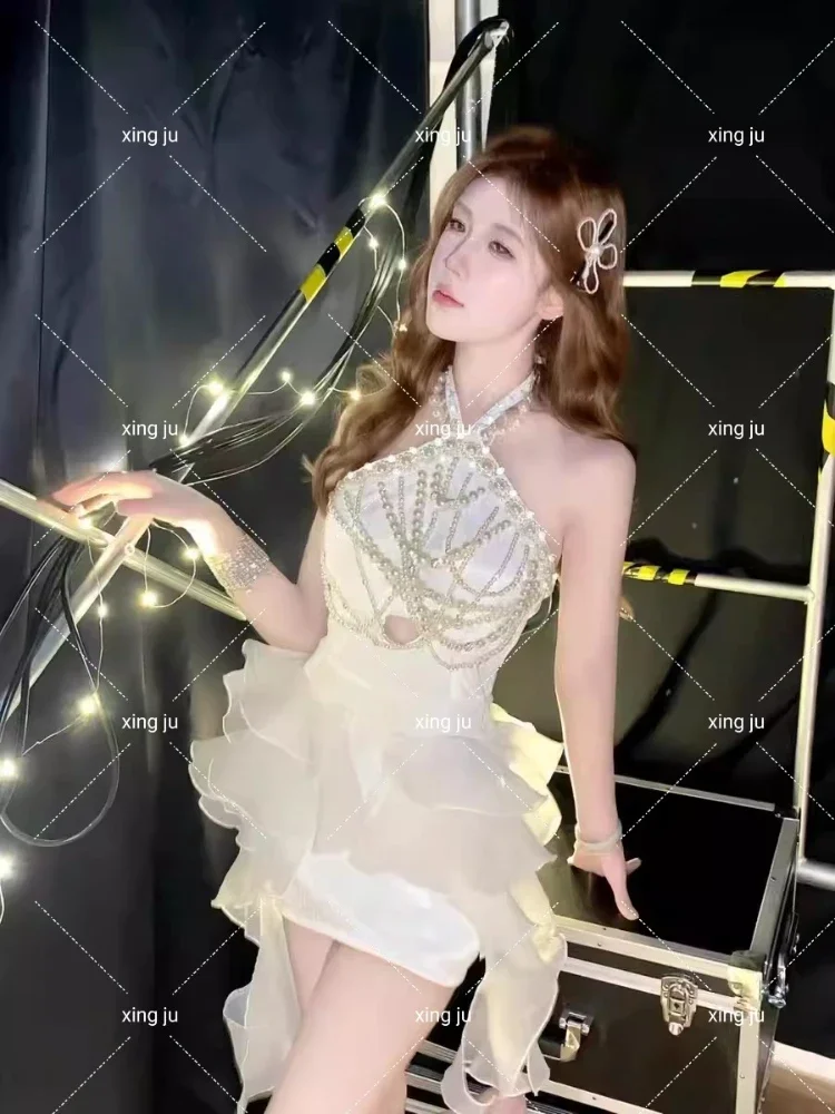 Kpop Frauen Sänger Street Dance Kleidung Hip Hop Kostüm Nachtclub Weibliche Sexy Weiße Perle Halfter Kleid Festival Tanz Kleidung
