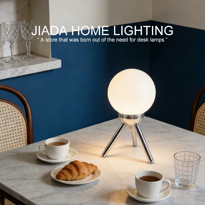 ライト三脚三角形つや消し球形テーブルランプ-led-モダンクリエイティブミニマリスト寝室ベッドサイドファッション暖かいホームアートライト
