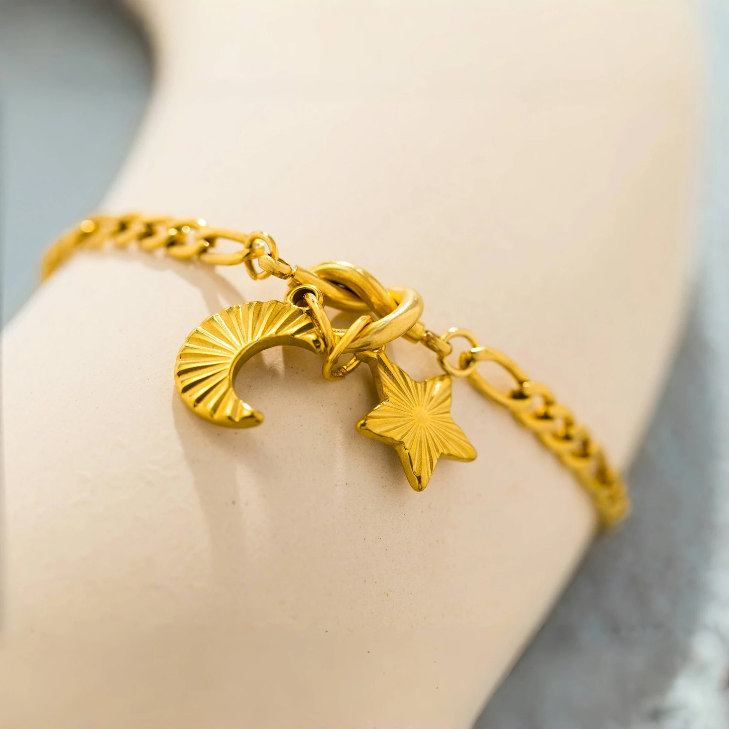 UHBINYCA Stainless Steel Star Moon Charm Bracelet for Women, Rust Proof Hypoallergenic High-quality Daily Accessory Jewelry