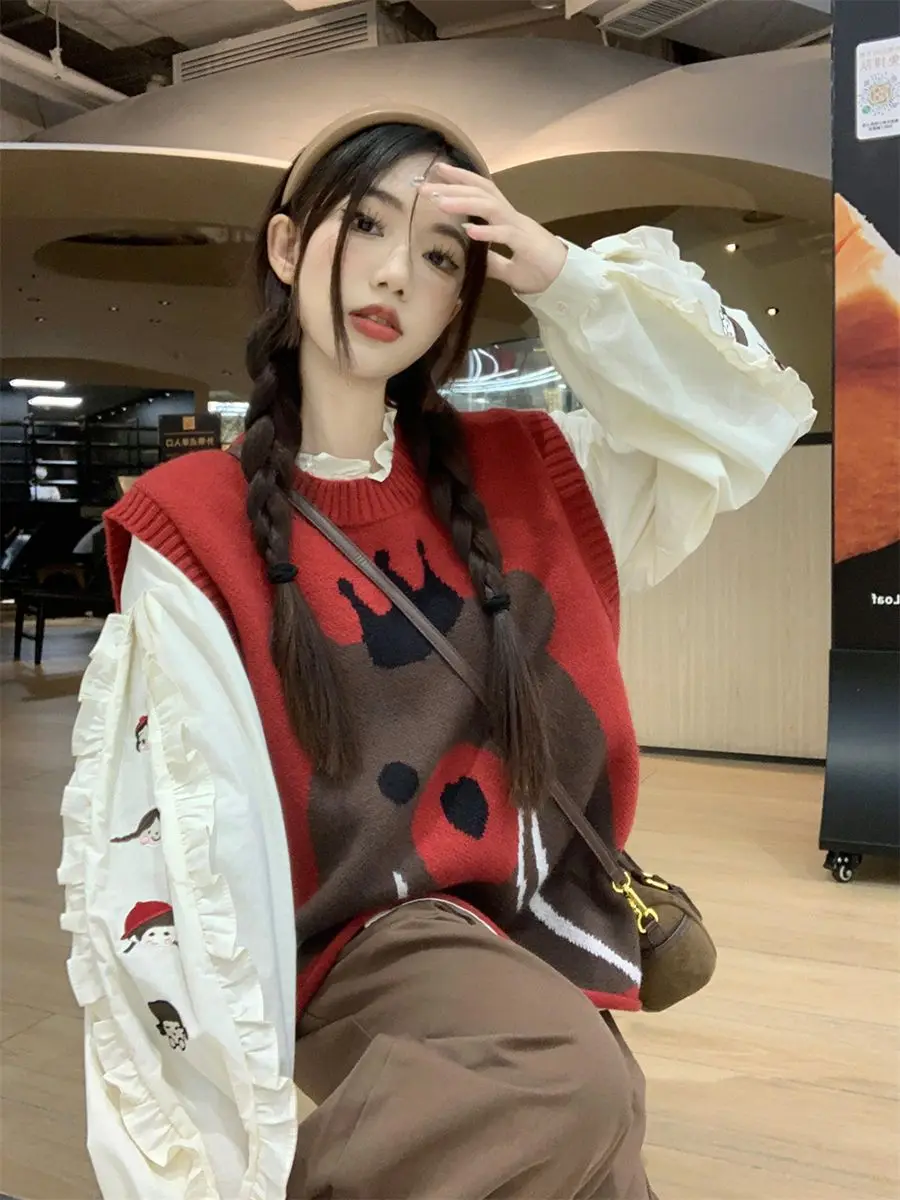 Spring and Autumn Heavy Industry Doll Head Embroidered Shirt Women\'s Temperament Bubble Sleeve Round Neck Shirt Fashion Top