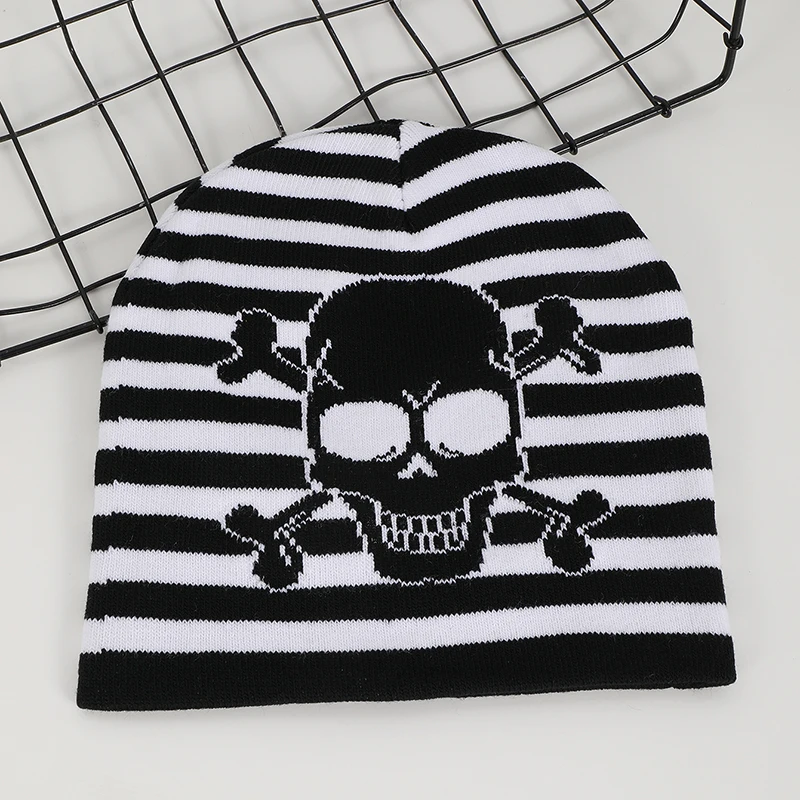 Autumn and Winter Outdoor Jacquard Striped Patchwork Skull Warm Hat, Hip-Hop Elastic Knitted Pullover Hat, Cool and Stylish Hat