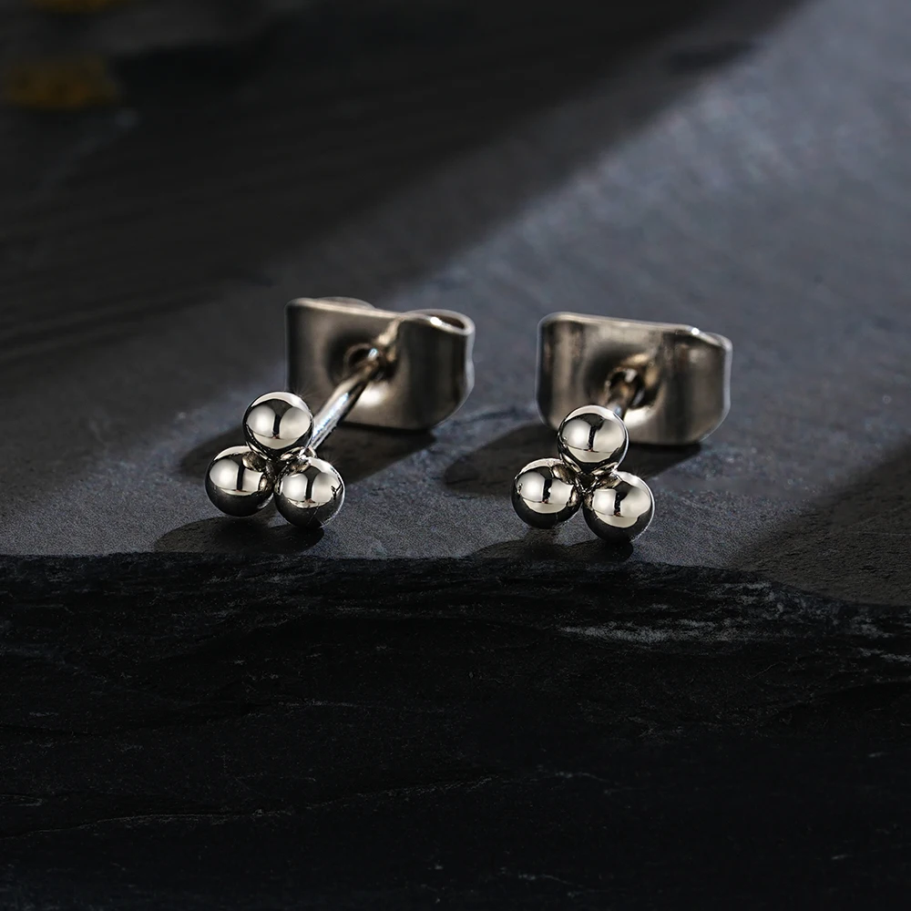 1 Pair Right Grand ASTM F136 Titanium Trinity Bead Cartilage Earrings 20G Push Back Helix Stud Earlobe Earrings