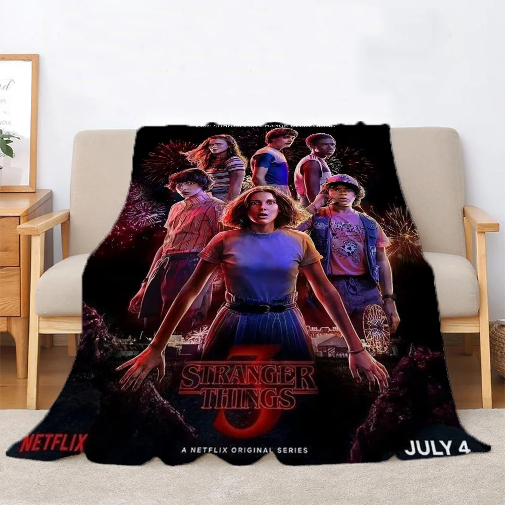 Cienki watowany koc na sofy Stranger Things Pościel z mikrofibry Koc na drzemkę Sofa Zimowe wnętrze do domu Puszysty koc w kratę