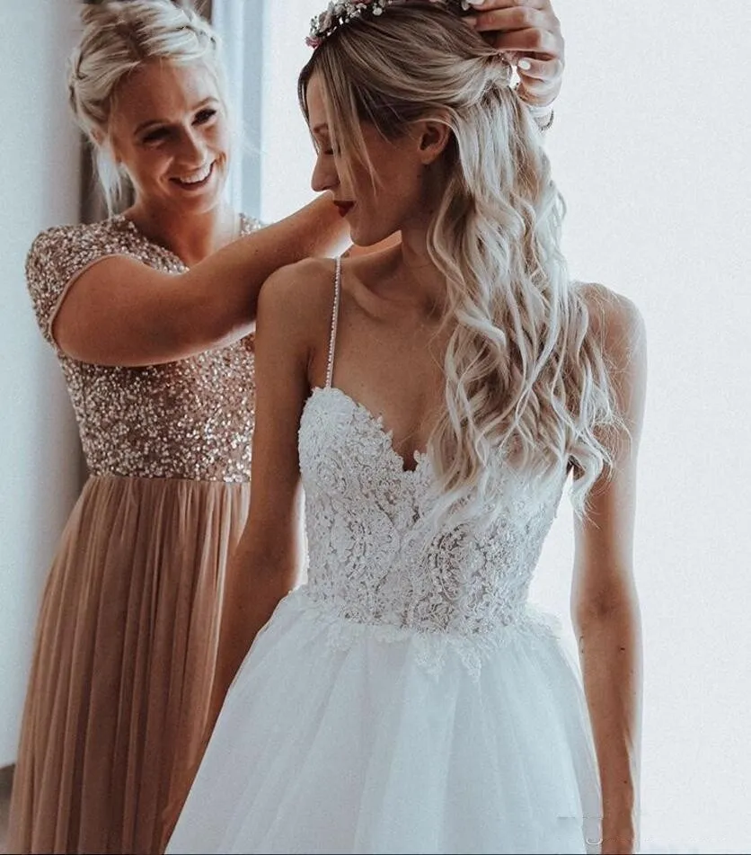 Beach Backless Wedding Dresses 2021 Spaghetti Straps A-Line Summer Lace Appliques Pearls Floor Length Bridal Gown Robe De Mariee