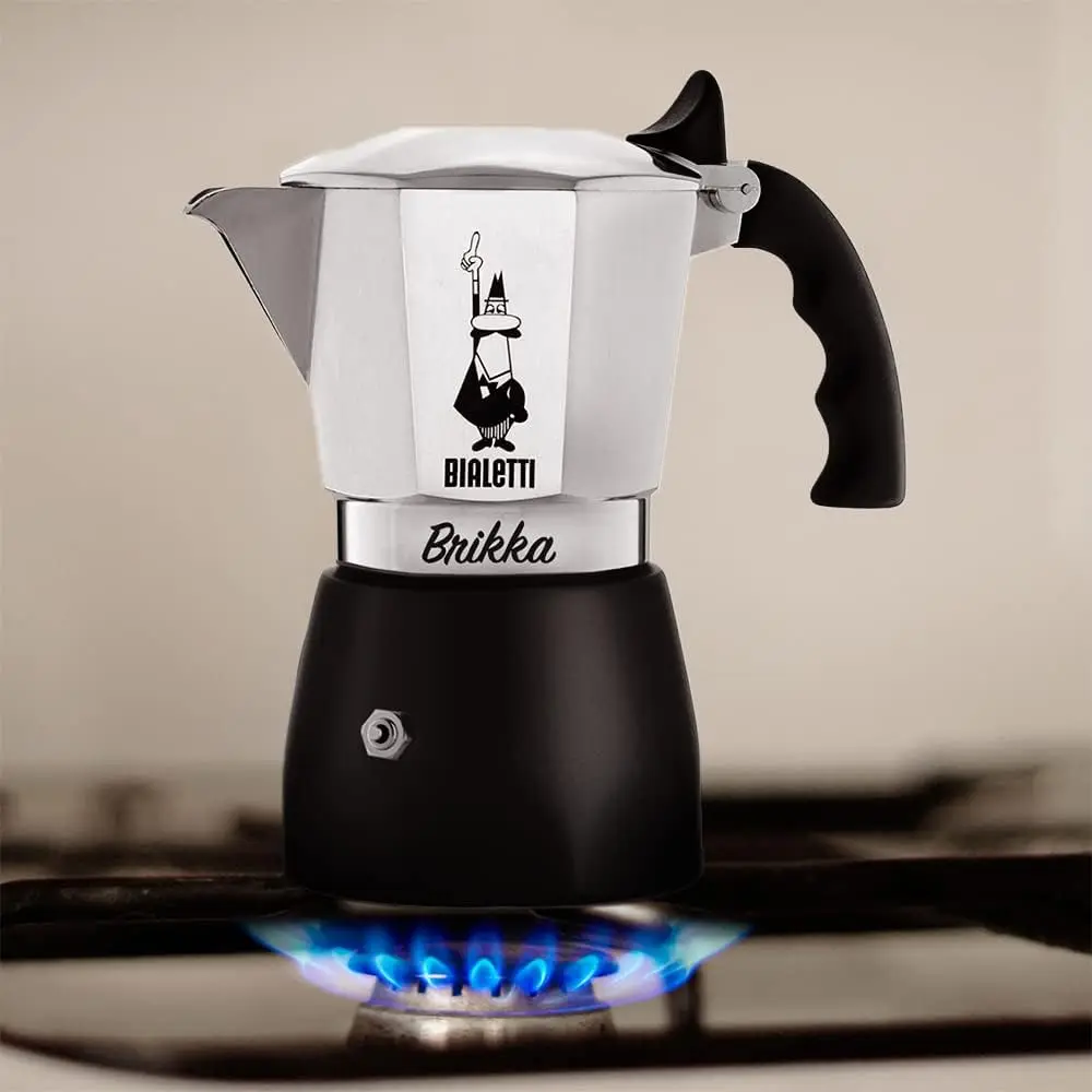Bialetti - New Brikka, Moka Pot, the Only Stovetop Coffee Maker Capable of Producing a Crema-Rich Espresso, 4 Cups