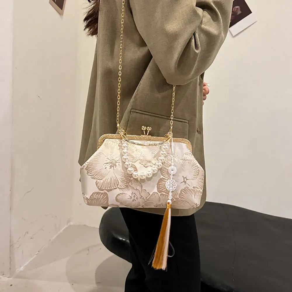 

Flower Pattern Chinese Style Handbag Kiss Lock Shoulder Embroidery Banquet Bag Elegant Cheongsam Accessories Ladies Shell Bag