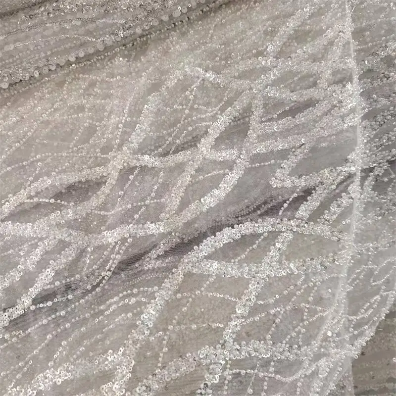 Verkauf Meterweise. Perlen-Pailletten-Streifen-Spitzenstoff Hohe Qualität, Luxuriöses Abendkleid, Französische Spitzenstoffe zum Nähen – Detail 7