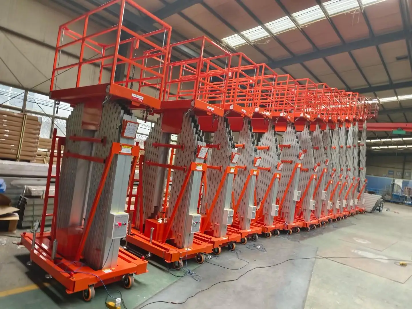 New Indoor/Outdoor Durable Mast Mobile Aluminum Alloy Lifting Platform High Altitude Work Lift Table