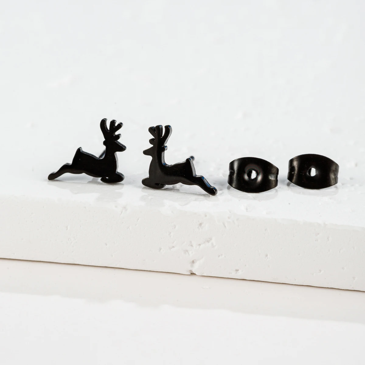 Minimalist Stainless Steel Deer Stud Earring Women Christmas Jewelry Gift Asymmetrical Cartilage Earrings Pircing Oreja