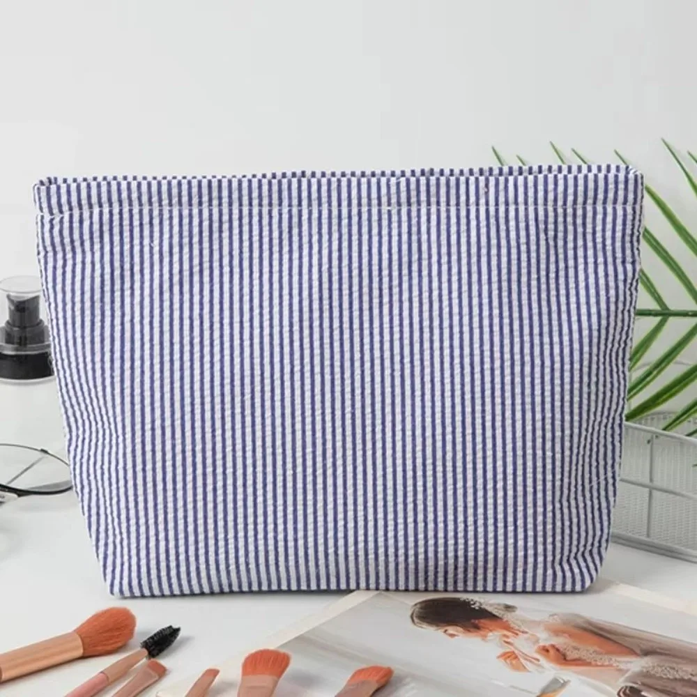 Portable Bubble Gauze Makeup Bag Large Capacity Embroidered Striped Women Handbag Cosmetic Bag Travel Organizer