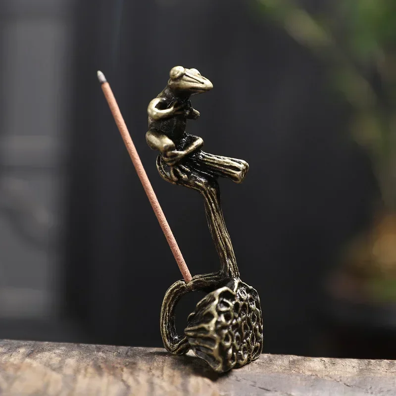2026 Retro Brass Lotus Seed Frog Ornaments Creative Handmade Crafts Mini Animal Tea Pet Incense Burners Home Decor Friend Gift