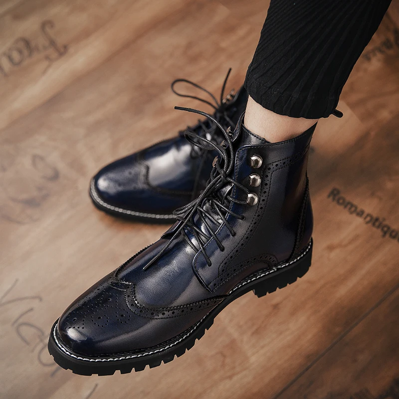 Men Lace-up High Top Brogue Carved Business Boots