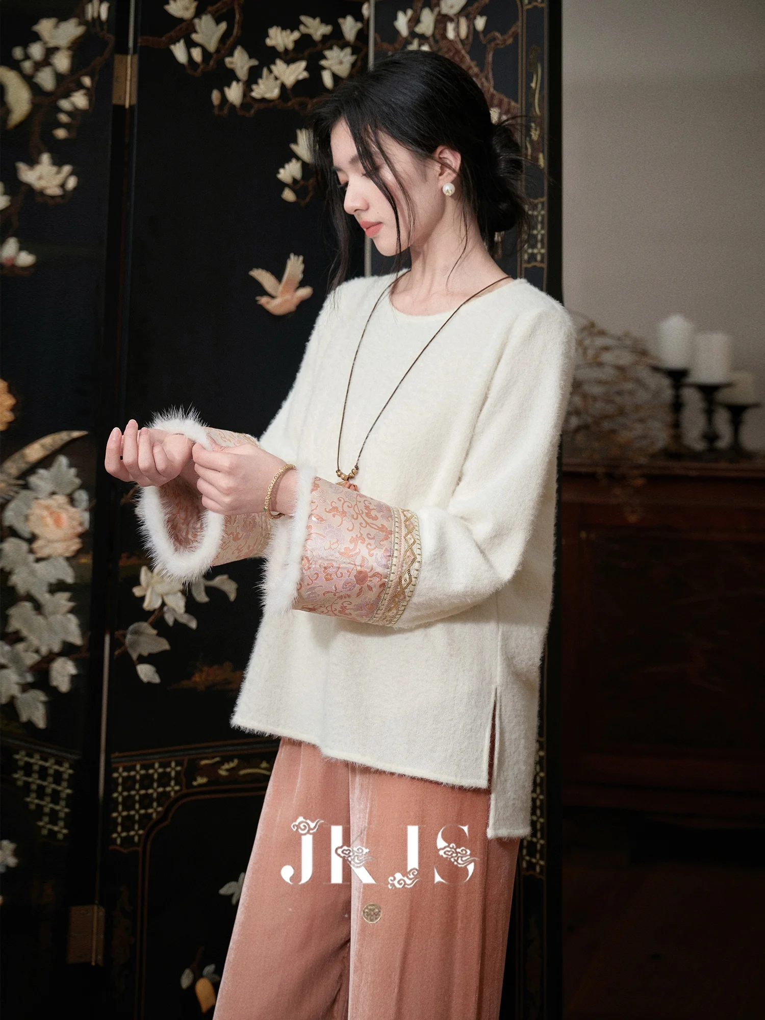 

Cloud Fuzz Snow NiEr Long Sve Women's Base irt Inner Wear High-End Sensation New Chinese Sle Fce-Like T-irt