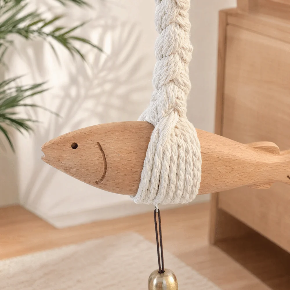 Artistic 16.54in Wooden Fish Pendant Hangable Design with Bell Wood Fish Decors Coastal Style Wall Decors Nautical Theme