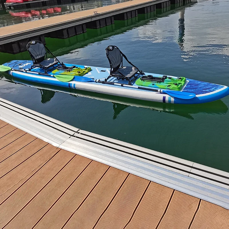 قارب بدواسة قابل للنفخ لشخصين، محمول من Catamaran SUP مع مقاعد صيد بدواسات من الألومنيوم، لصيد ركوب الأمواج في البحيرة