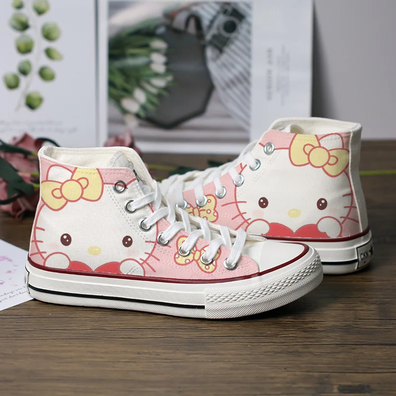 Buty Kuromi dziewczęce Sanrioed Kawaii Anime moja melodia Cinnamoroll Sneakers śliczne kreskówki nadruk Hello Kitty płócienne buty prezent dla dzieci