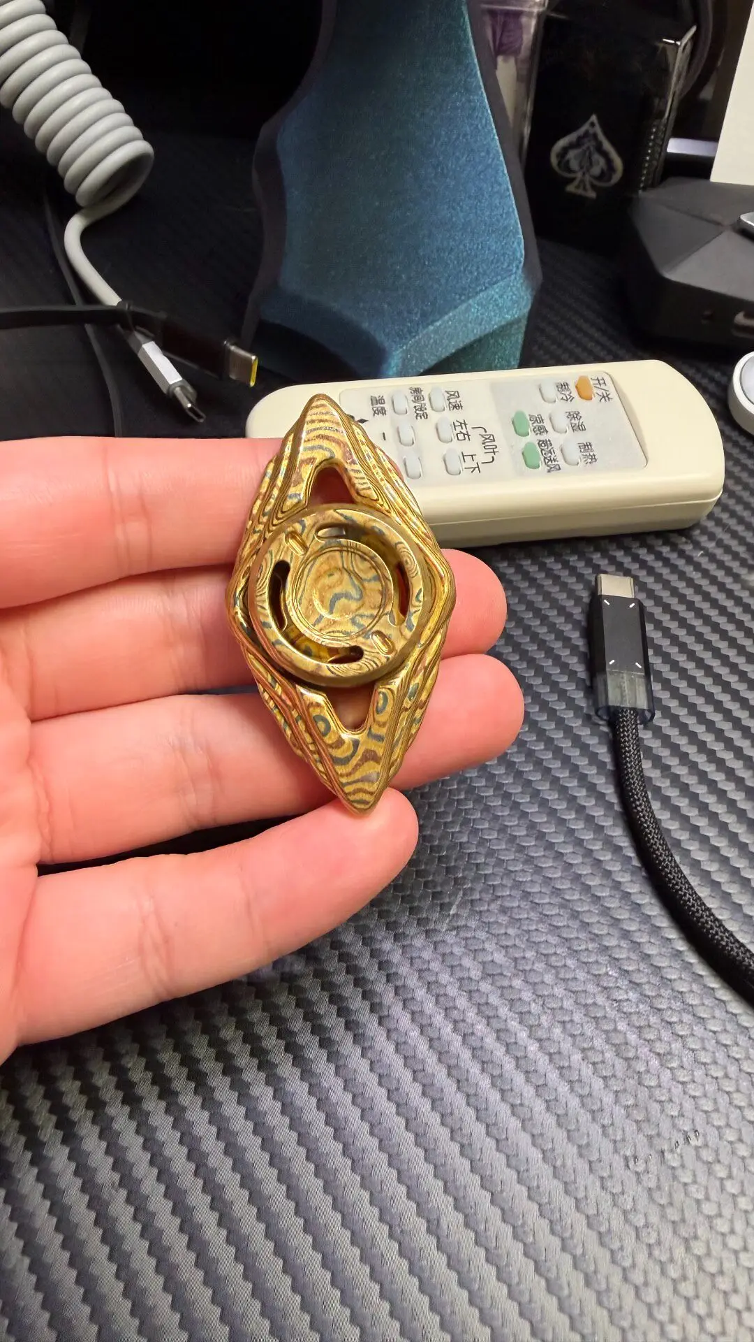 Used Pangolin EDC Apostle Two Leaf Gyro