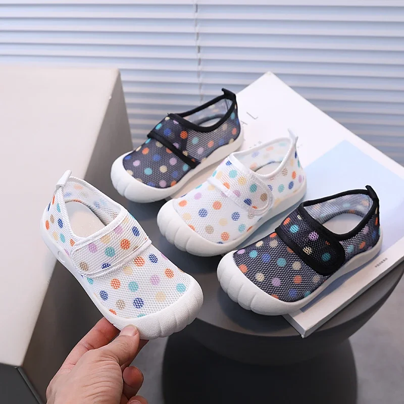 

Kids Casual Shoes with Polka Dot Boys Girls Breathable Mesh Shoes Toes Capped Anti-kicked 2024 New Baby Kids First Walking Shoes