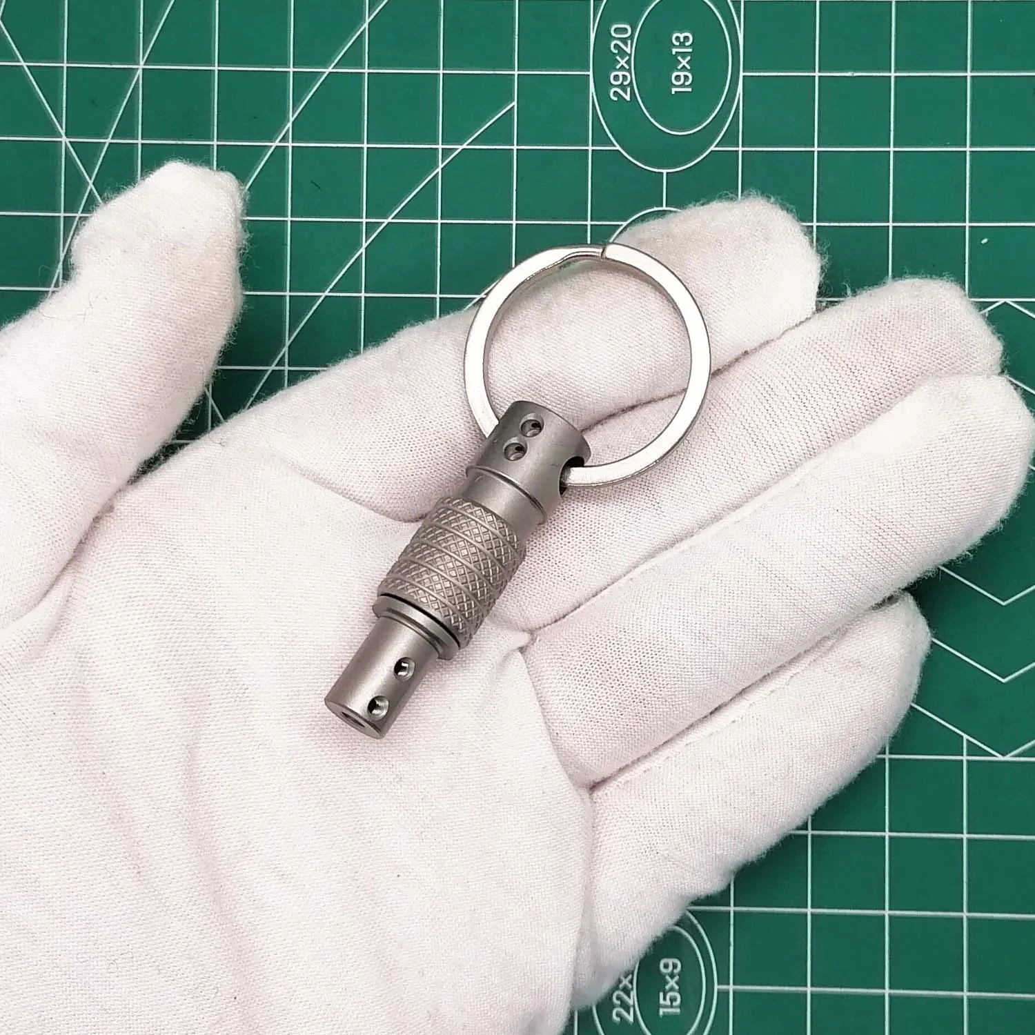 1 Piece Titanium Alloy Replacement Pen Caps Detachable Key Ring for FH Fellhoelter TiBolt Pen(Pen NOT Included)