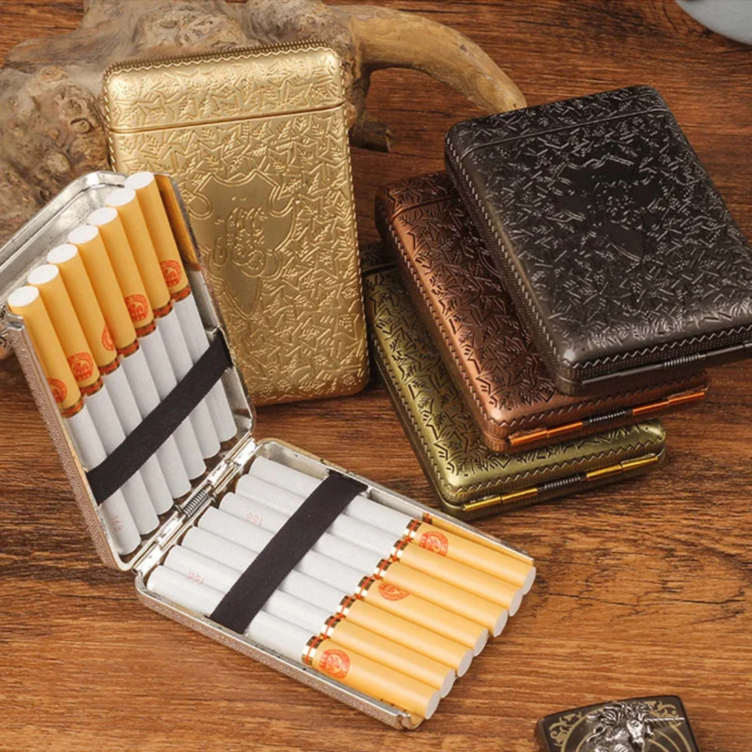 Luxury Carved Cigarette Case Box Container Vintage Pocket Cigarettes Tobacco Case Box Holder Cigarette Storage Case Box Gifts