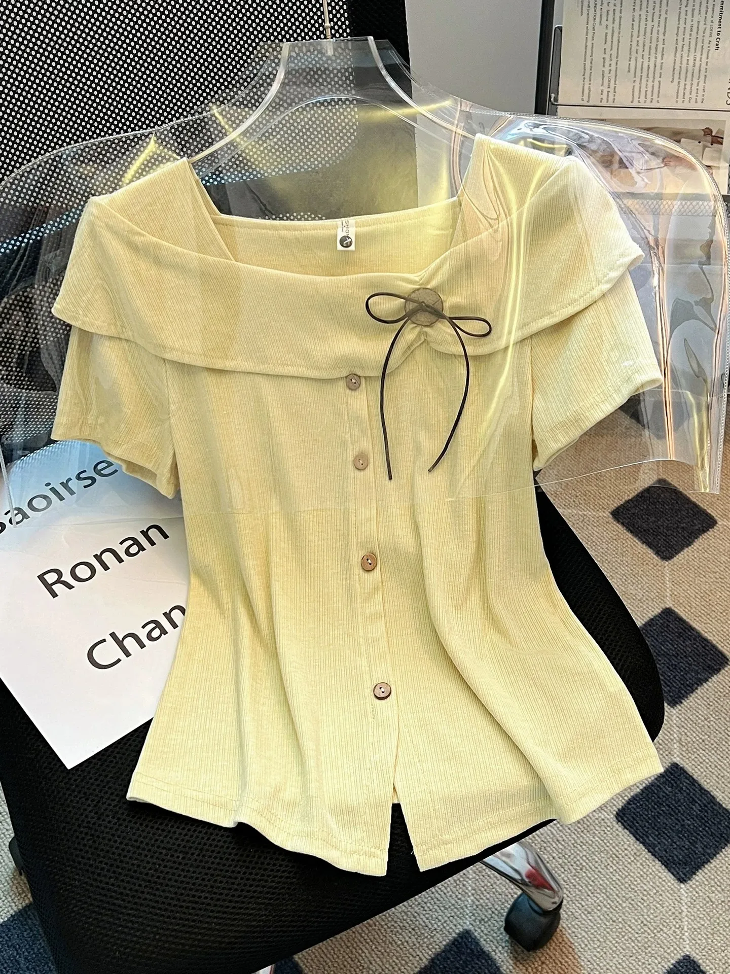 Summer New Women's Slim Fit Short Sleeve T-Shirt Square Collar Irregular Hemline Fashionable Casual Top for City Walk And Travel