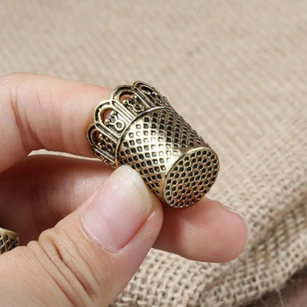 حراس الأصابع خمر الخياطة كشتبان النحاس DIY غطاء الاصبع قوي مريحة أدوات خياطة الحرف اليدوية #4